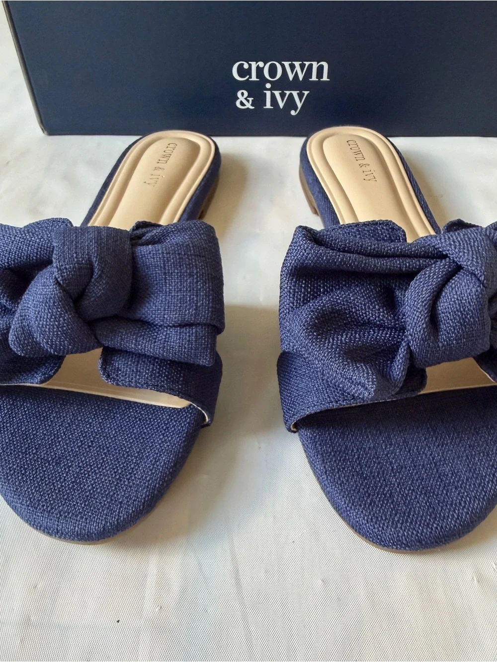 Crown & Ivy Raechel Bow Sandals slip on bow Navy new